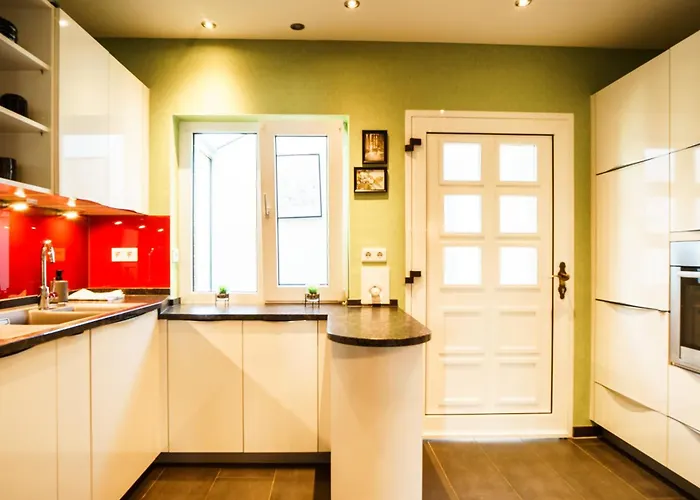 بيت للعطل W20 I Gruppen I 7 Fuer 9 I 2 Baeder I Garten I Netflix Smart Tv I Premium