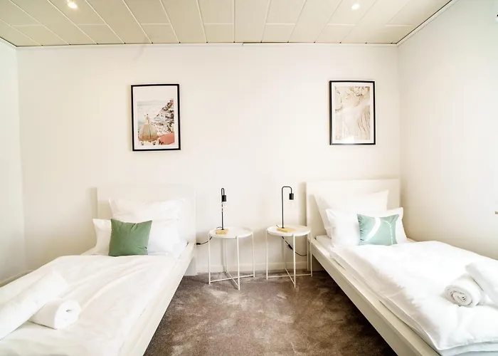 W20 I Gruppen I 7 Fuer 9 I 2 Baeder I Garten I Netflix Smart Tv I Premium