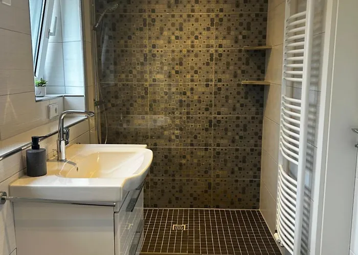 W20 I Gruppen I 7 Fuer 9 I 2 Baeder I Garten I Netflix Smart Tv I Premium *